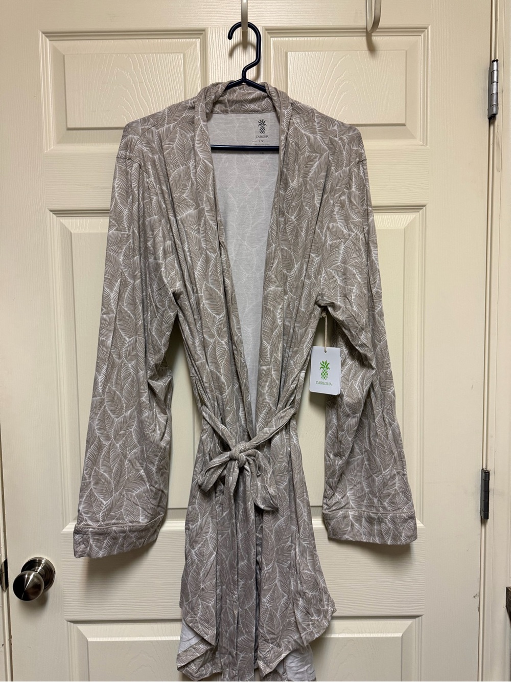 Cariloha Lightweight Leaf-Print Robe in Taupe
